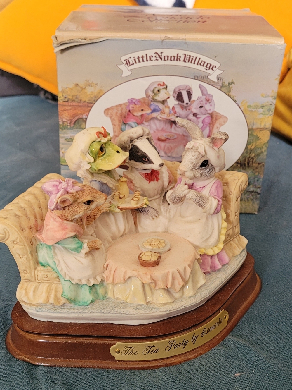 The Tea Party, Little Nook Collection By Leonardo . Animals Collectible.